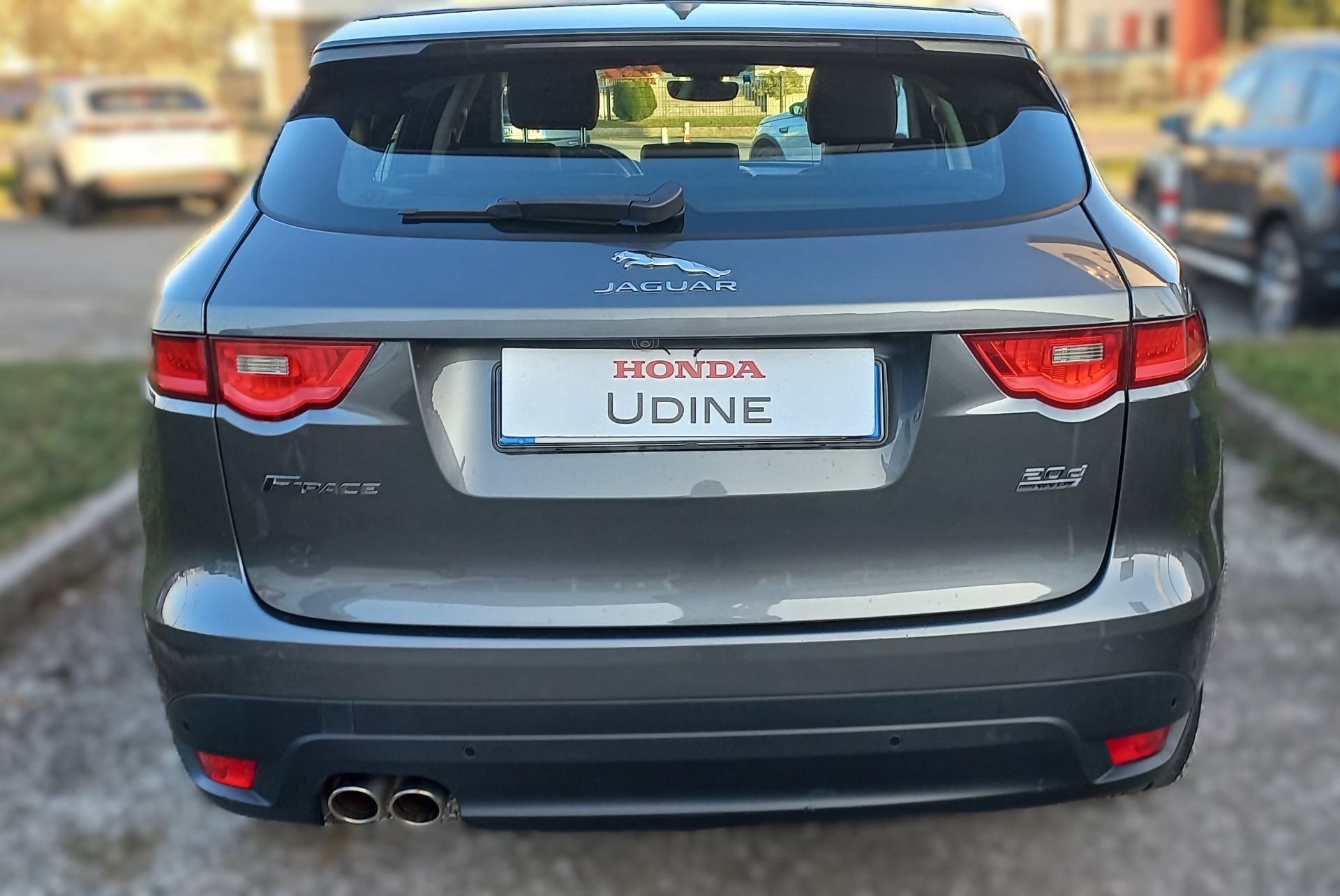 Jaguar F-Pace 2.0d 180 CV Prestige