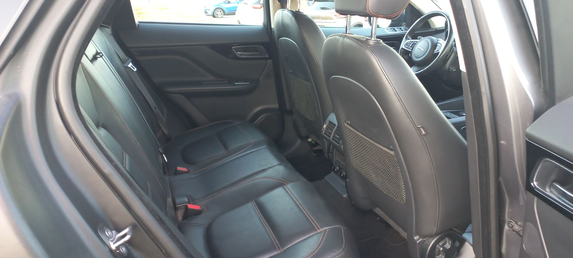 Jaguar F-Pace 2.0d 180 CV Prestige