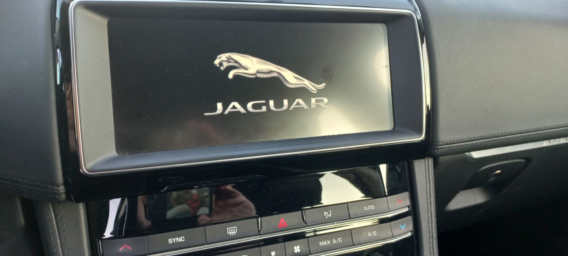 Jaguar F-Pace 2.0d 180 CV Prestige