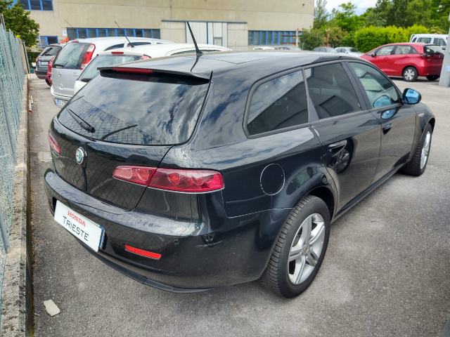 Alfa Romeo 159 1.9 JTDm 16V Sportwagon Distinctive