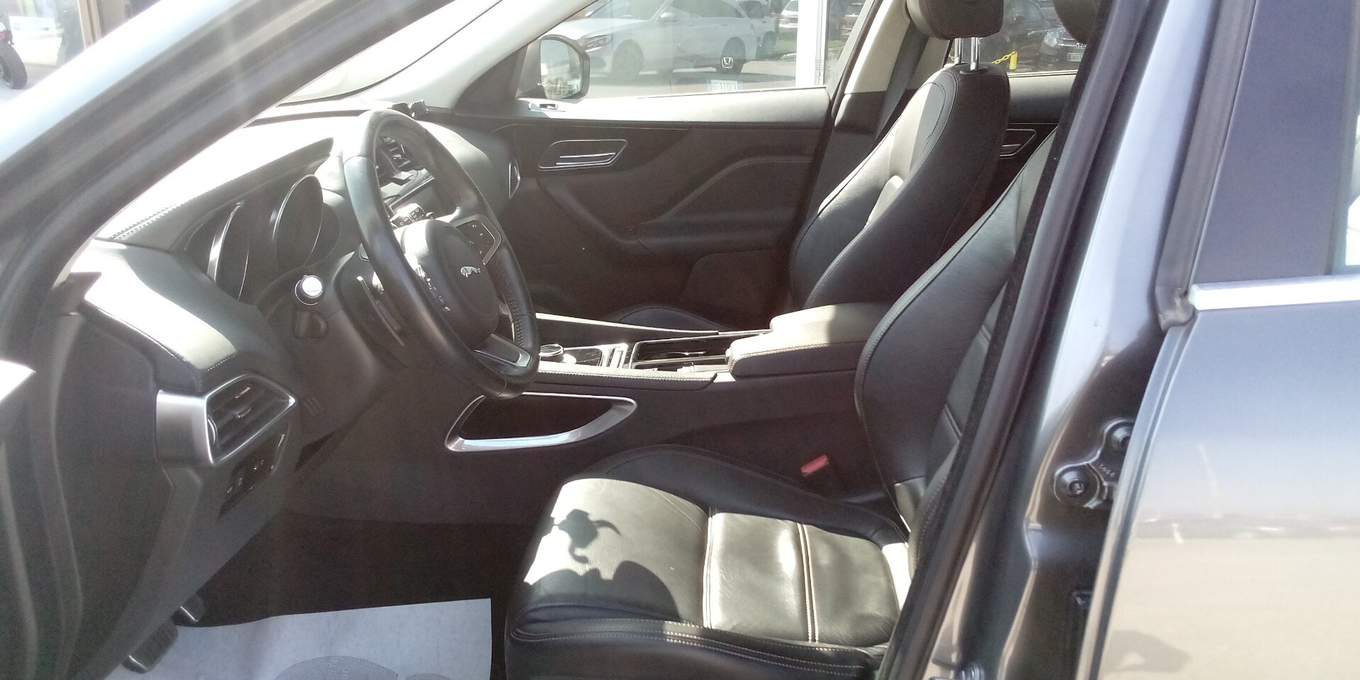 Jaguar F-Pace 2.0 D 180 CV AWD aut. R-Sport