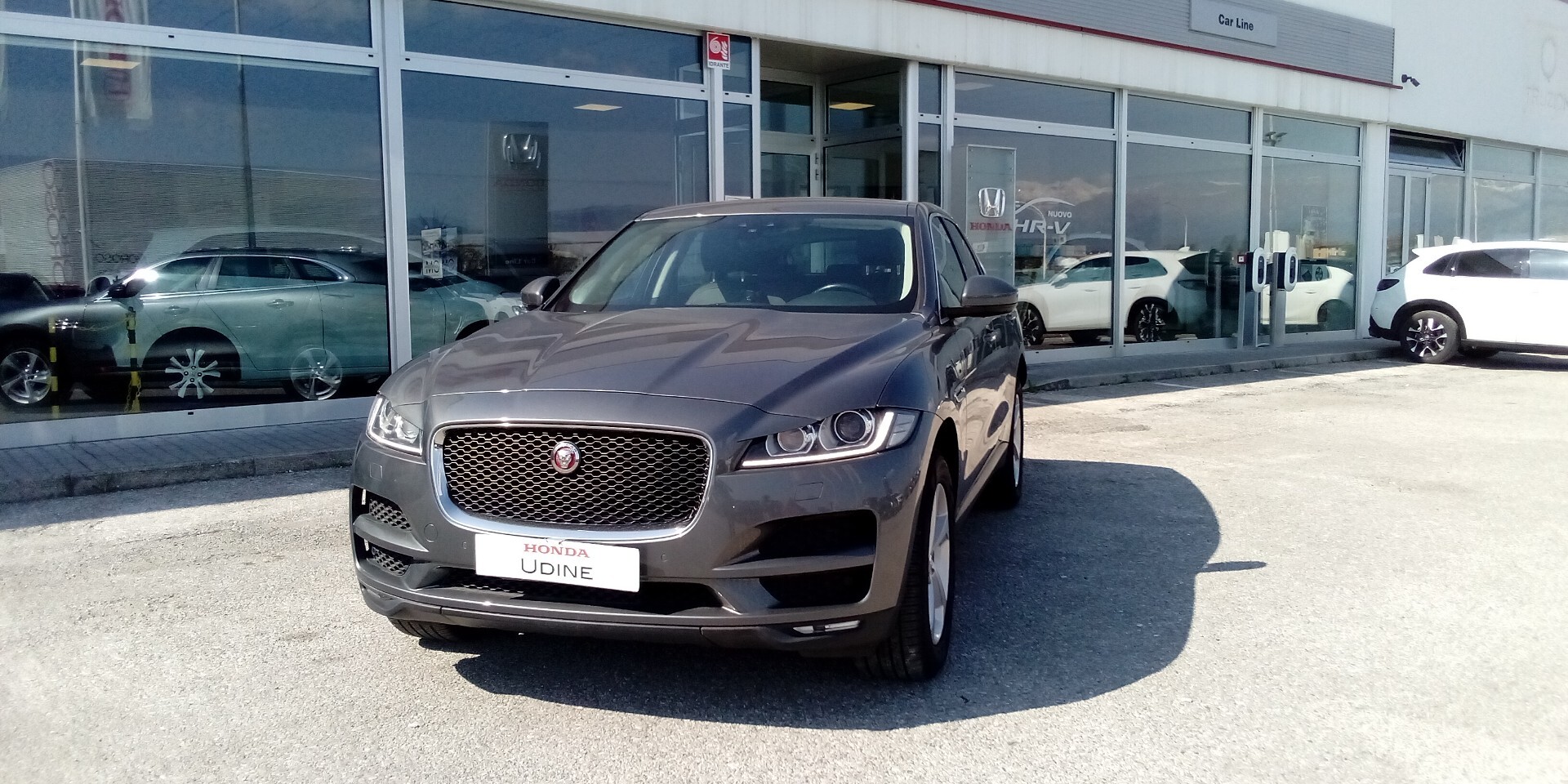 Jaguar F-Pace 2.0 D 180 CV AWD aut. R-Sport