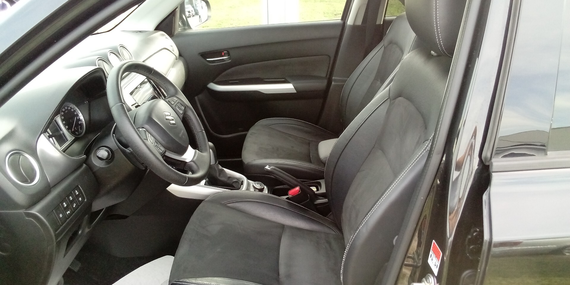 Suzuki Vitara 1.6 DDiS 4WD AllGrip DCT V-Top
